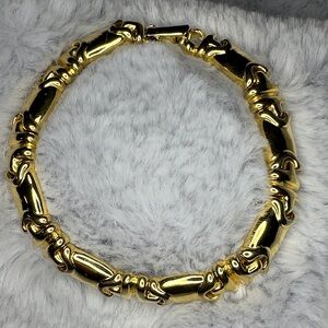 Elegant Gold Bracelet 💰FREE WHEN BUNDLED💰